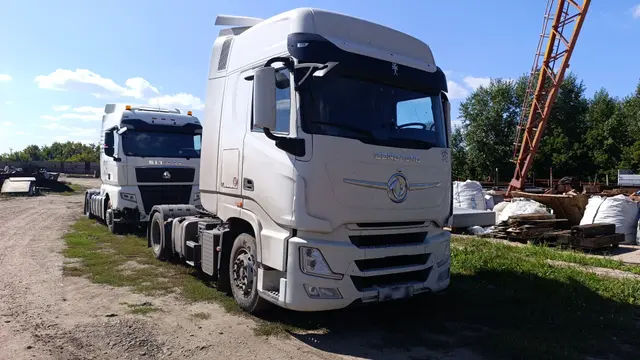 DONGFENG DFH 4x2 Седельный тягач, фото 2
