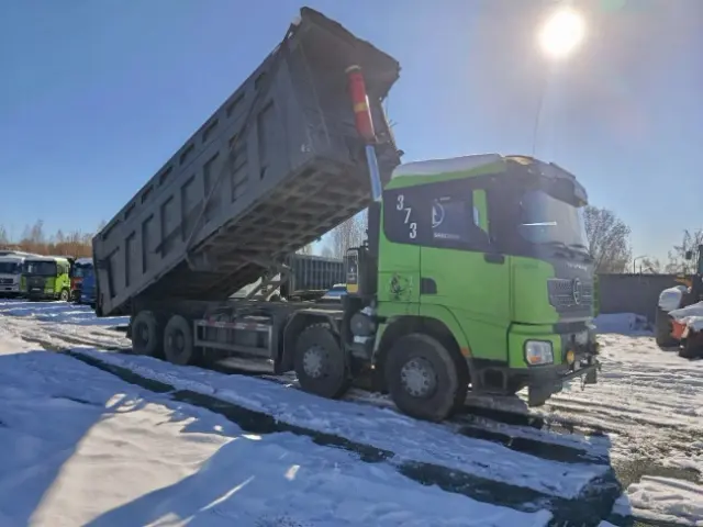 Shacman SX33186V366
