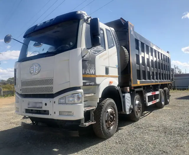 FAW CA 3310 8x4 Самосвал
