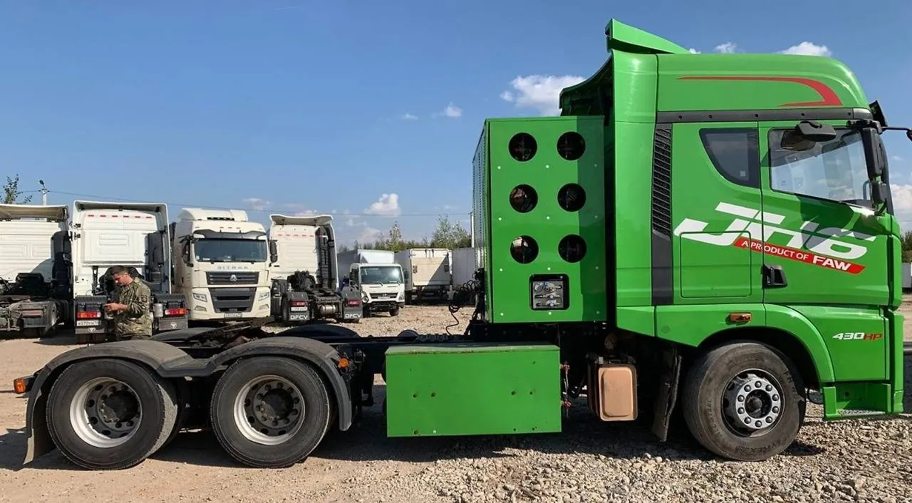 FAW JH6 6x4 Седельный тягач, фото 2