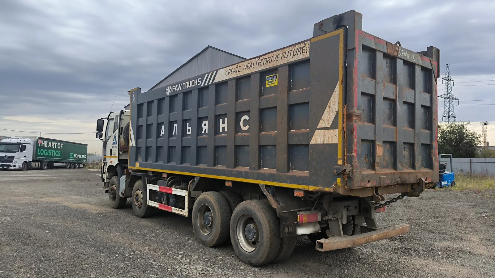 FAW J6 8x4 Самосвал, фото 4