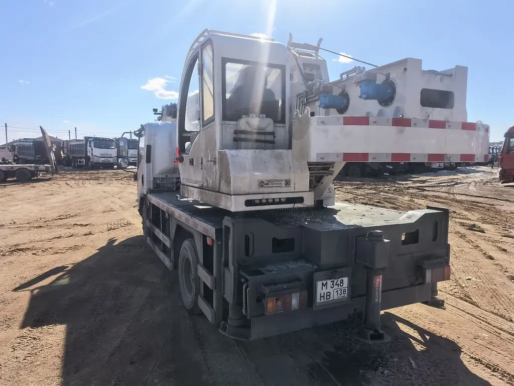 ISUZU ELF 8.3 4x2 Автокран, фото 5