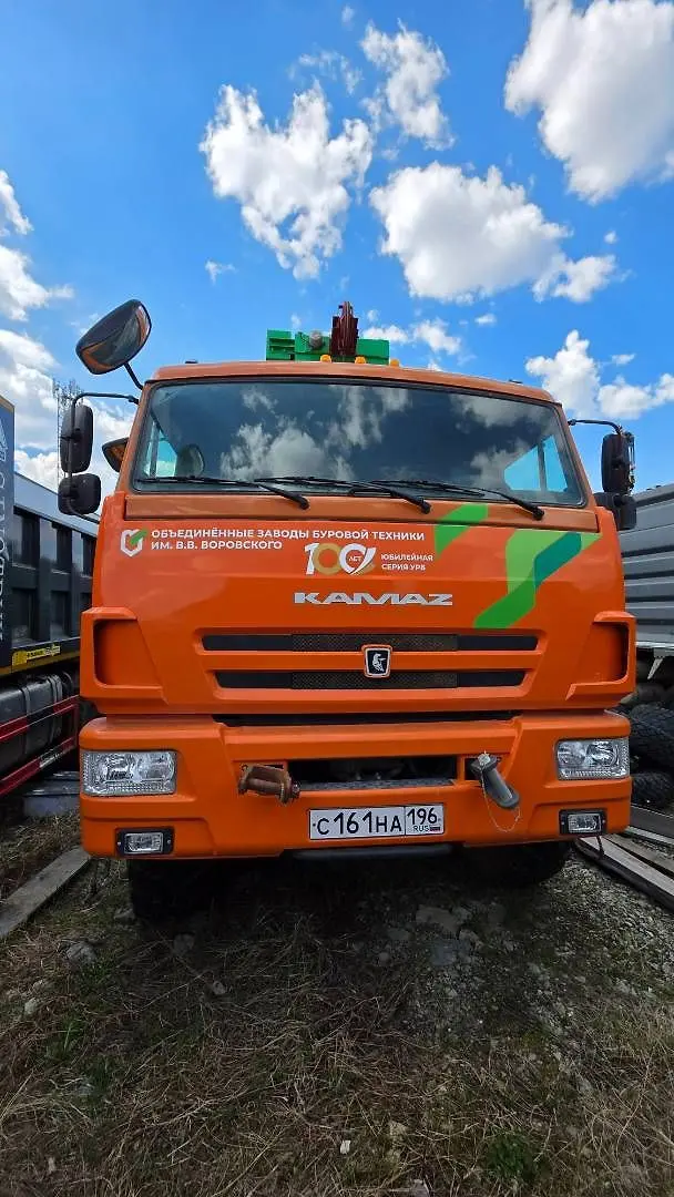 КАМАЗ 43118 6x6 Буровая установка