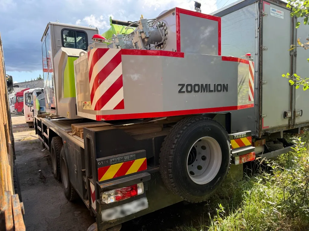 Zoomlion ZTC* 6x4 Автокран, фото 4