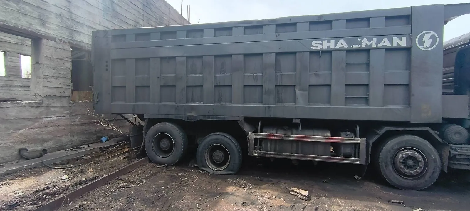 Shacman SX* 8x4 Самосвал, фото 5