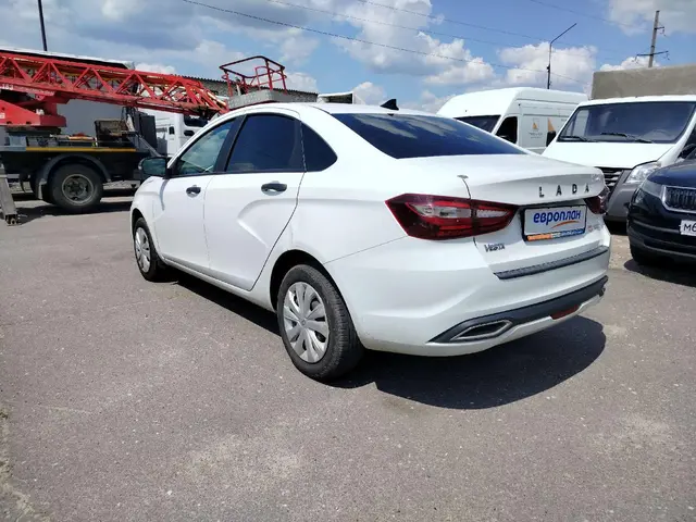 LADA Vesta седан Комфорт 1.6 106 л.с. МТ, фото 4