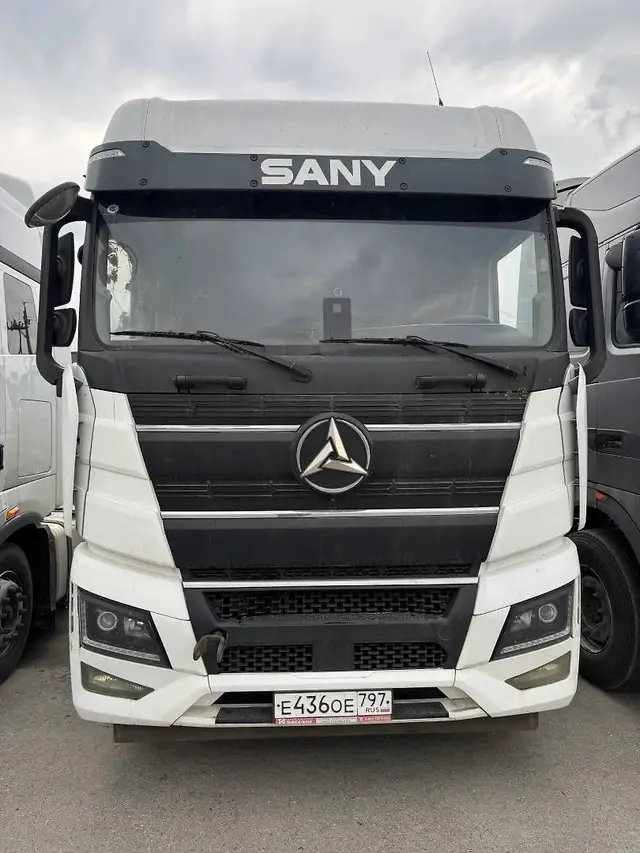 SANY D* 4x2 Седельный тягач