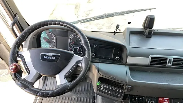 MAN TGX 6x2-2 Седельный тягач, фото 5