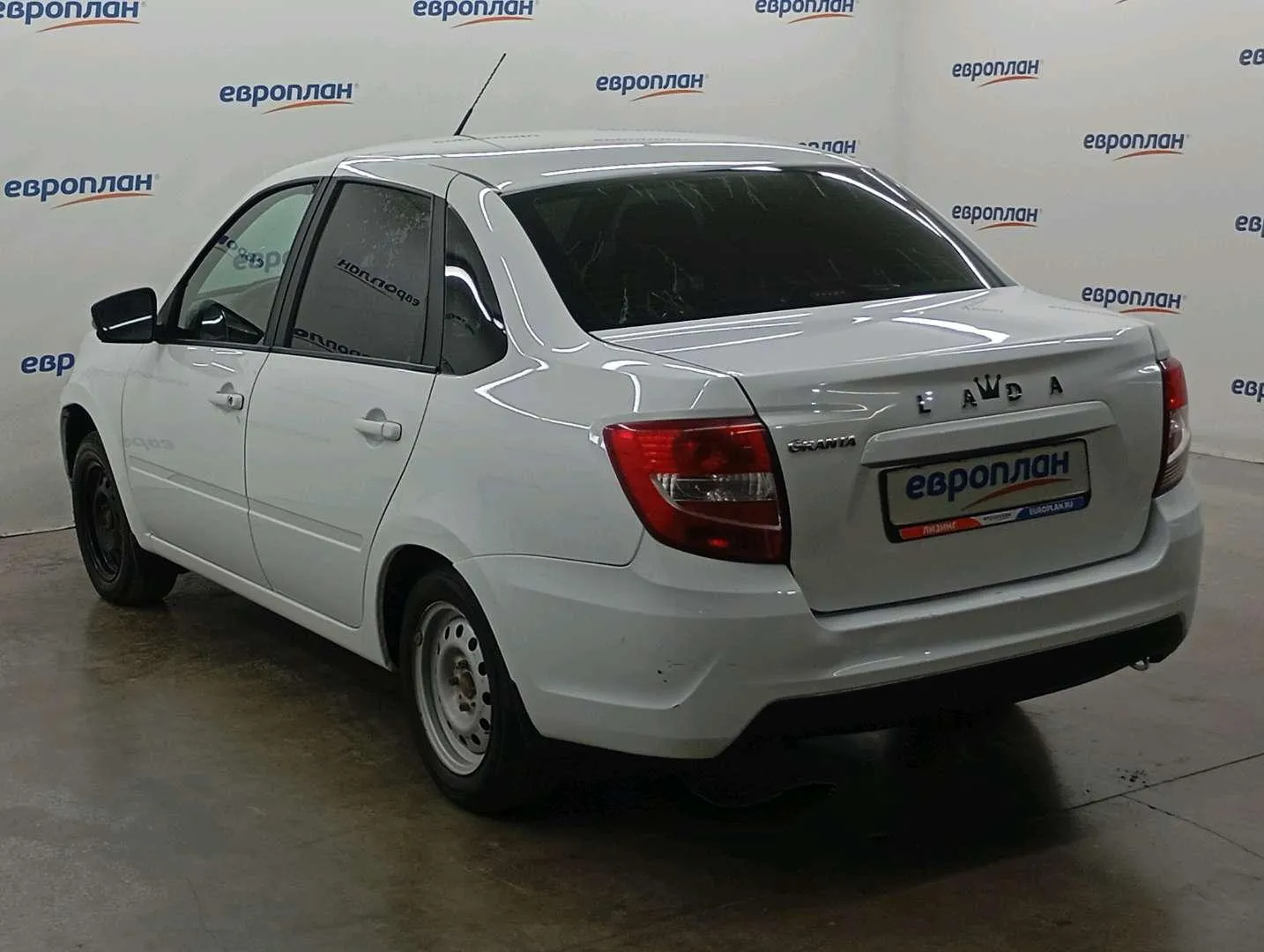 LADA Granta седан Классик 24 Кондиционер 1.6 90 л.с. МТ, фото 4