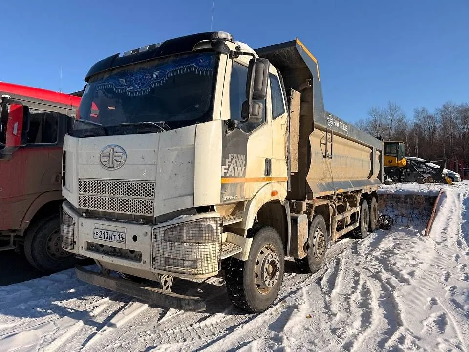 FAW J6 8x4 Самосвал, фото 3