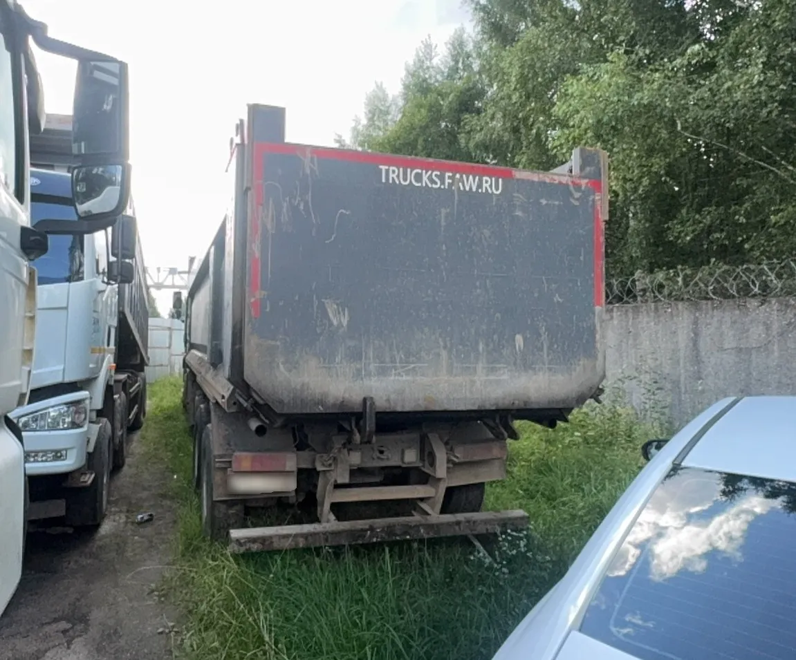 FAW CA 3310 8x4 Самосвал, фото 4