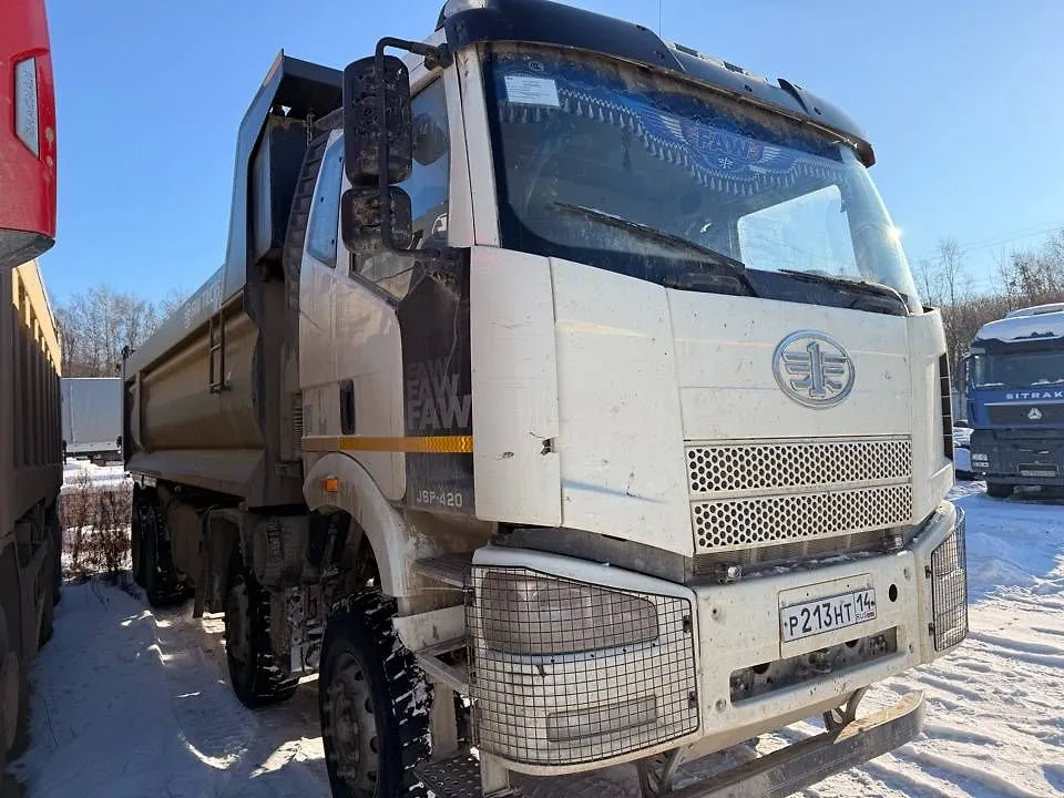 FAW J6 8x4 Самосвал, фото 2