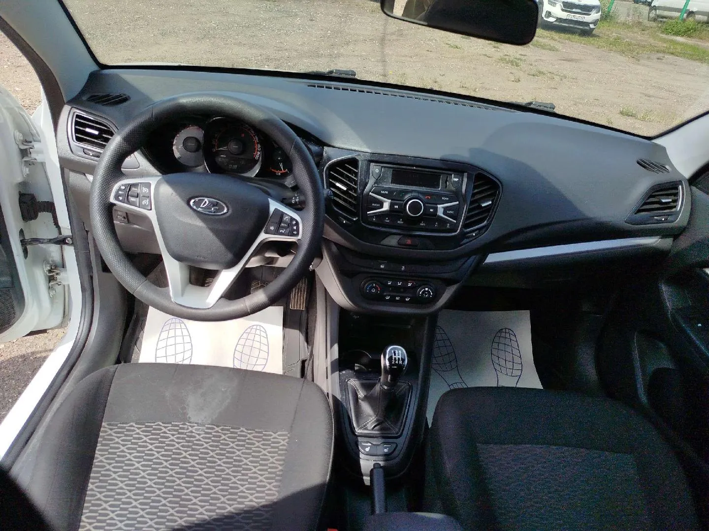 LADA Vesta седан 1.6 Comfort Optima, фото 5