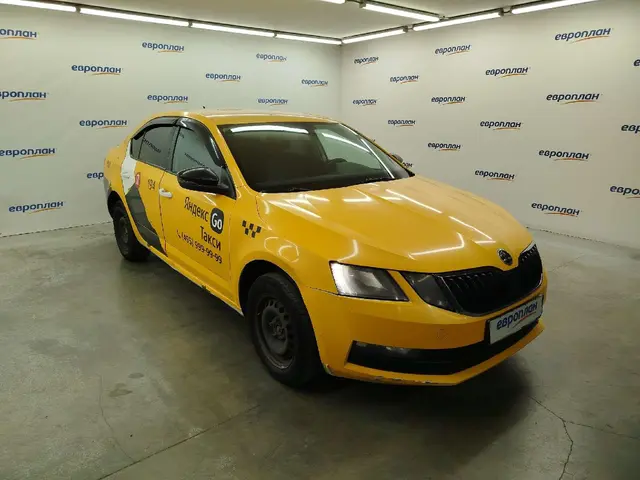SKODA Octavia 1.6 MPI Ambition auto, фото 2