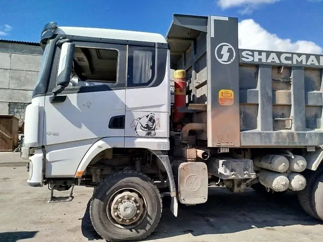 Shacman SX* 6x6 Самосвал, фото 3