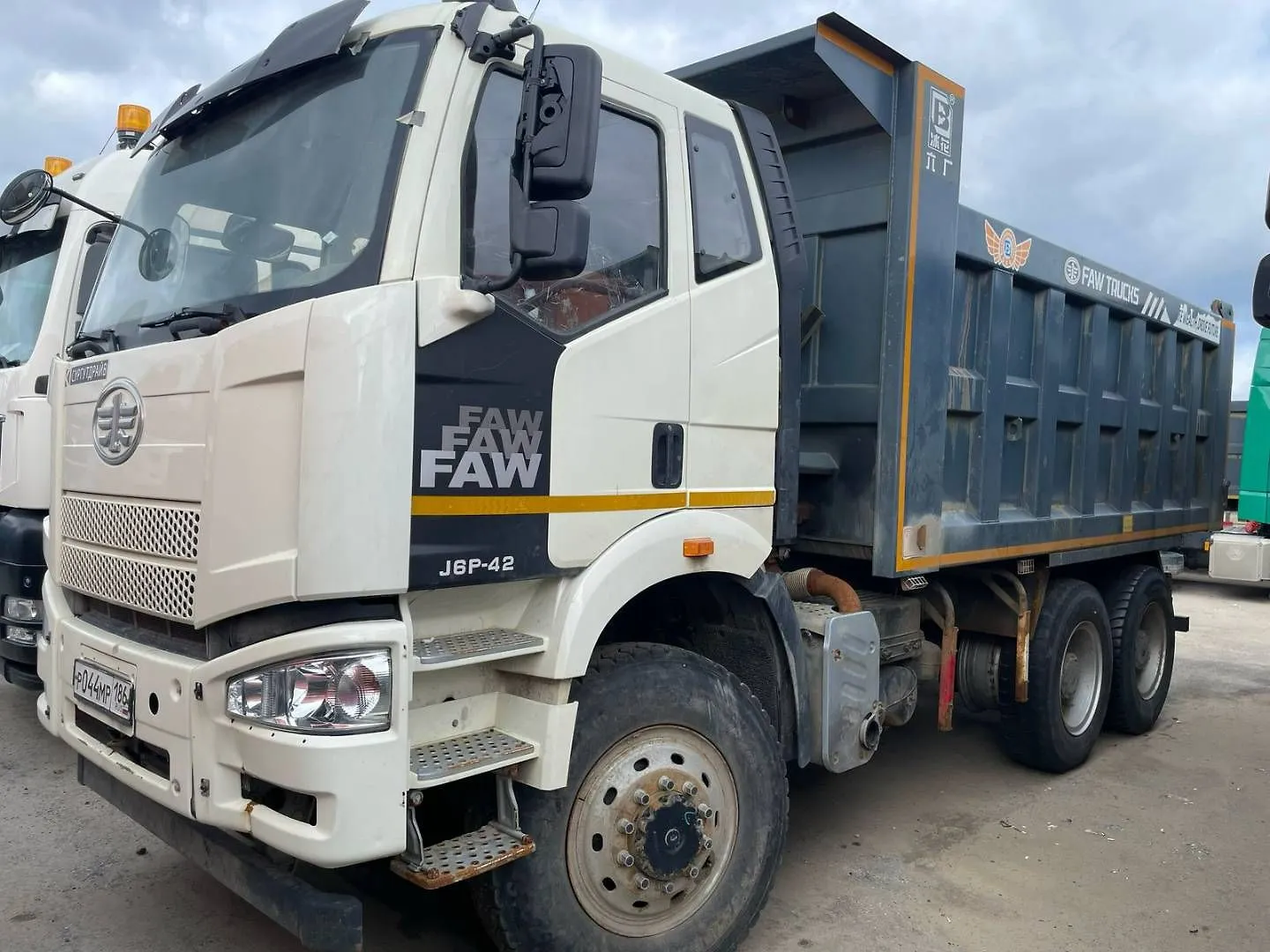 FAW J6 6x6 Самосвал, фото 2