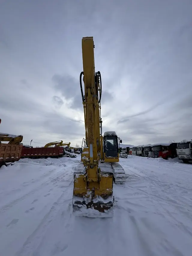 Komatsu PC 220 Экскаватор, фото 4