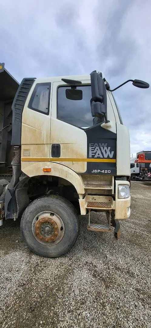 FAW CA 3310 8x4 Самосвал, фото 4