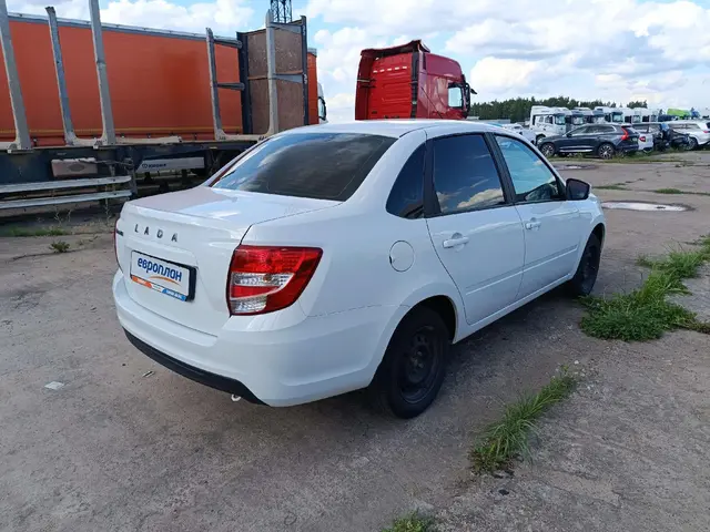 LADA Granta седан Стандарт 1.6 90 л.с. МТ, фото 3