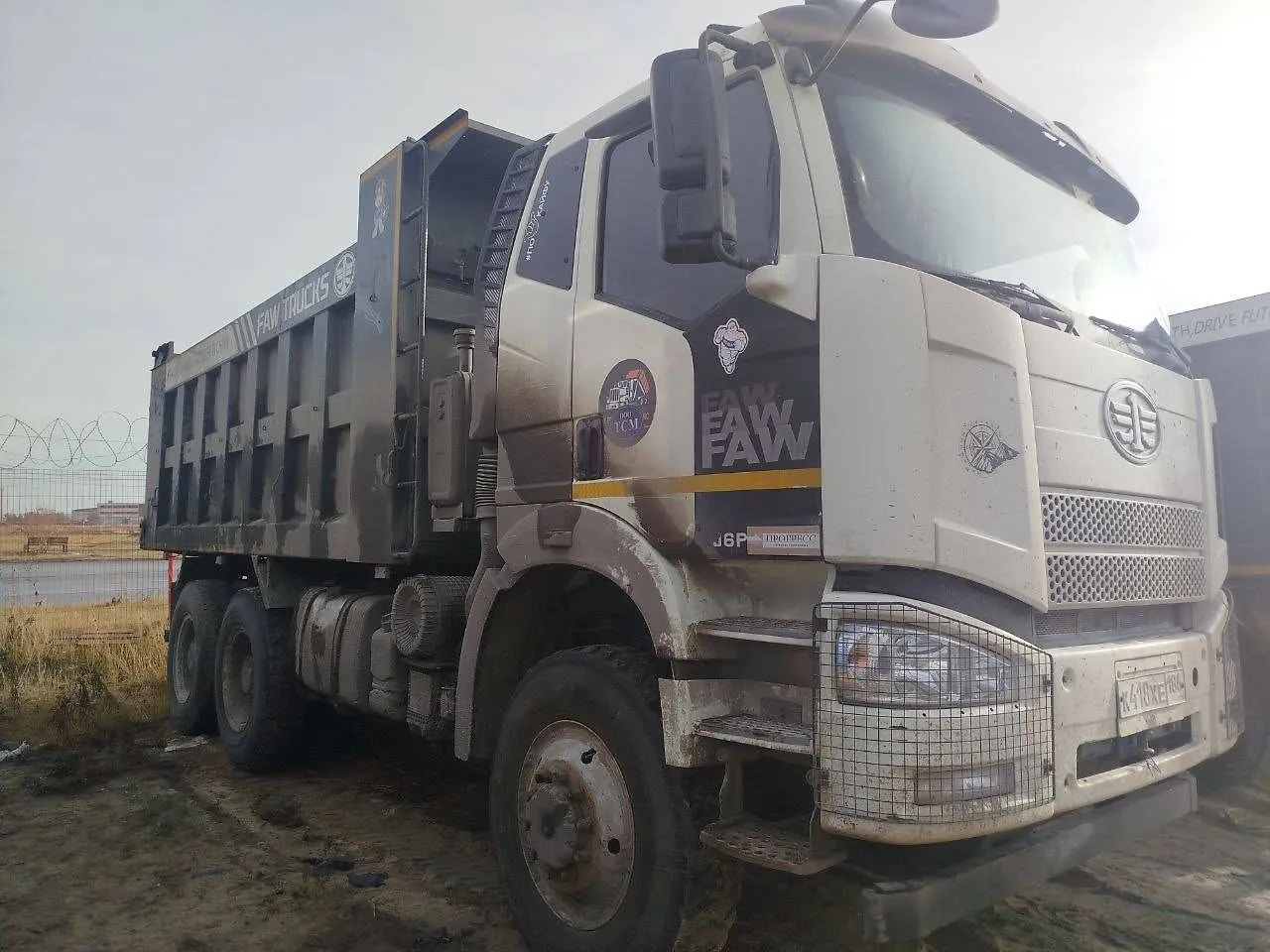 FAW J6 6x6 Самосвал, фото 2