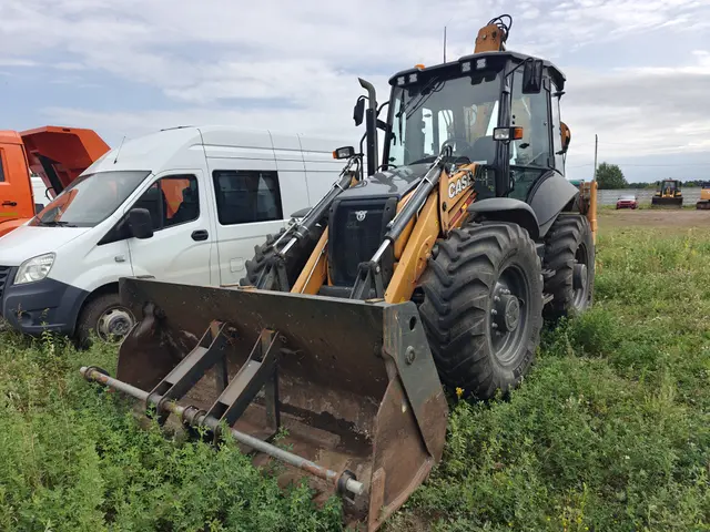 CASE 695* Экскаватор-погрузчик
