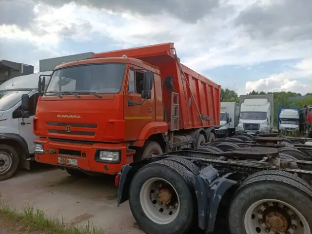КАМАЗ 6520