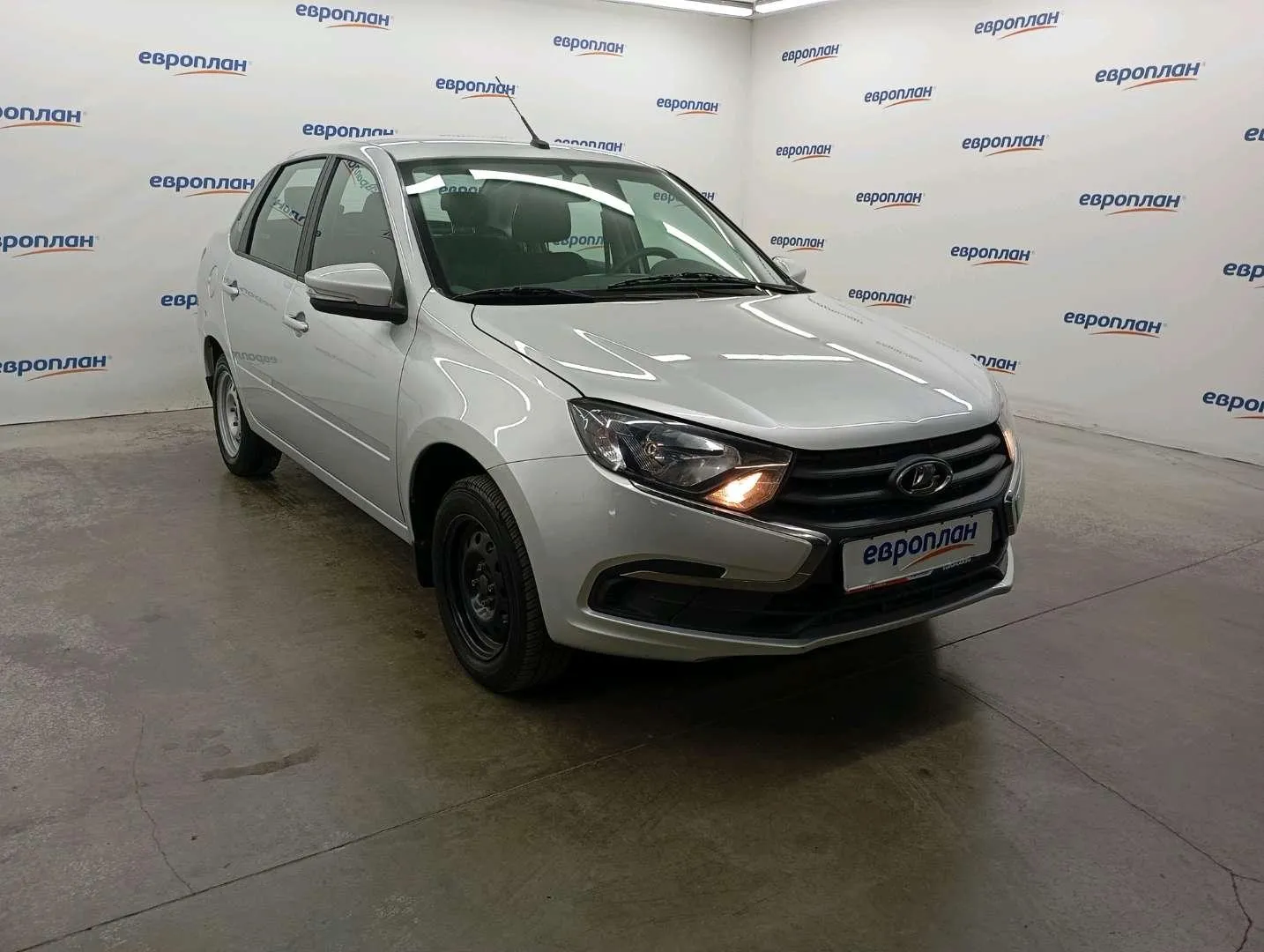 LADA Granta седан Классик 24 Кондиционер 1.6 90 л.с. МТ, фото 2