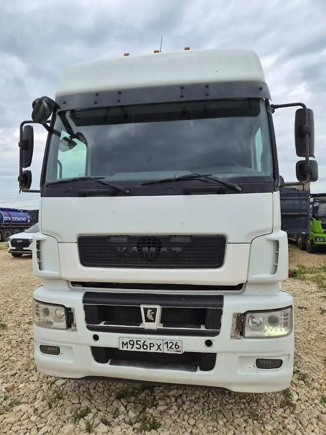КАМАЗ 5490 4x2 Седельный тягач