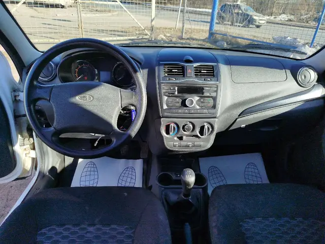 LADA Granta седан Классик 24 Кондиционер 1.6 90 л.с. МТ, фото 5