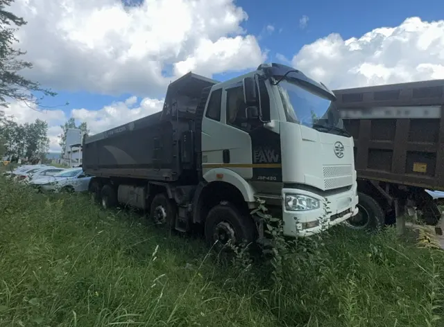 FAW CA 3310 8x4 Самосвал, фото 2