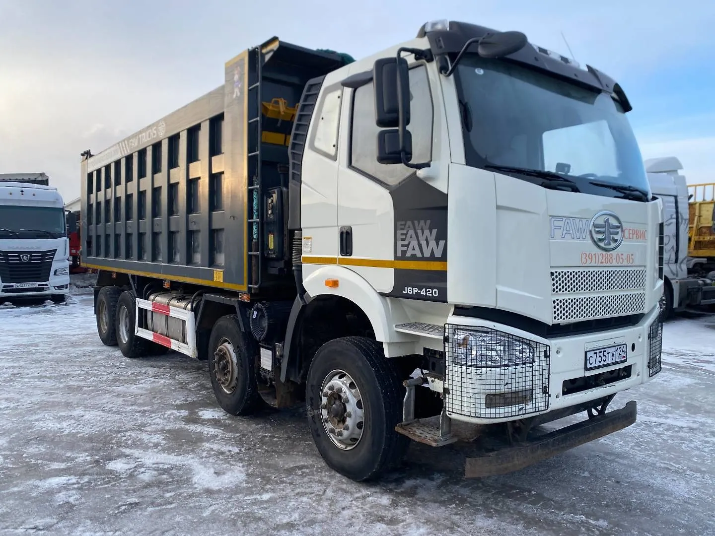 FAW CA 3310 8x4 Самосвал, фото 2