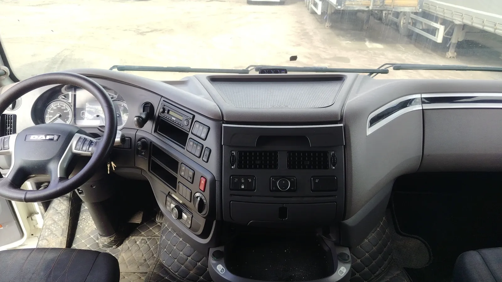 DAF XF 4x2 Седельный тягач, фото 5