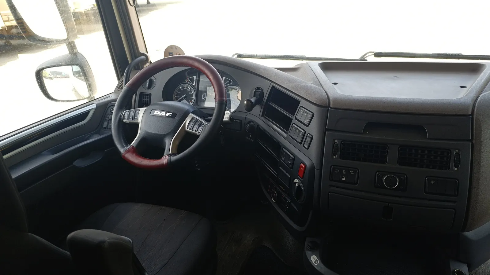 DAF XF 4x2 Седельный тягач, фото 5