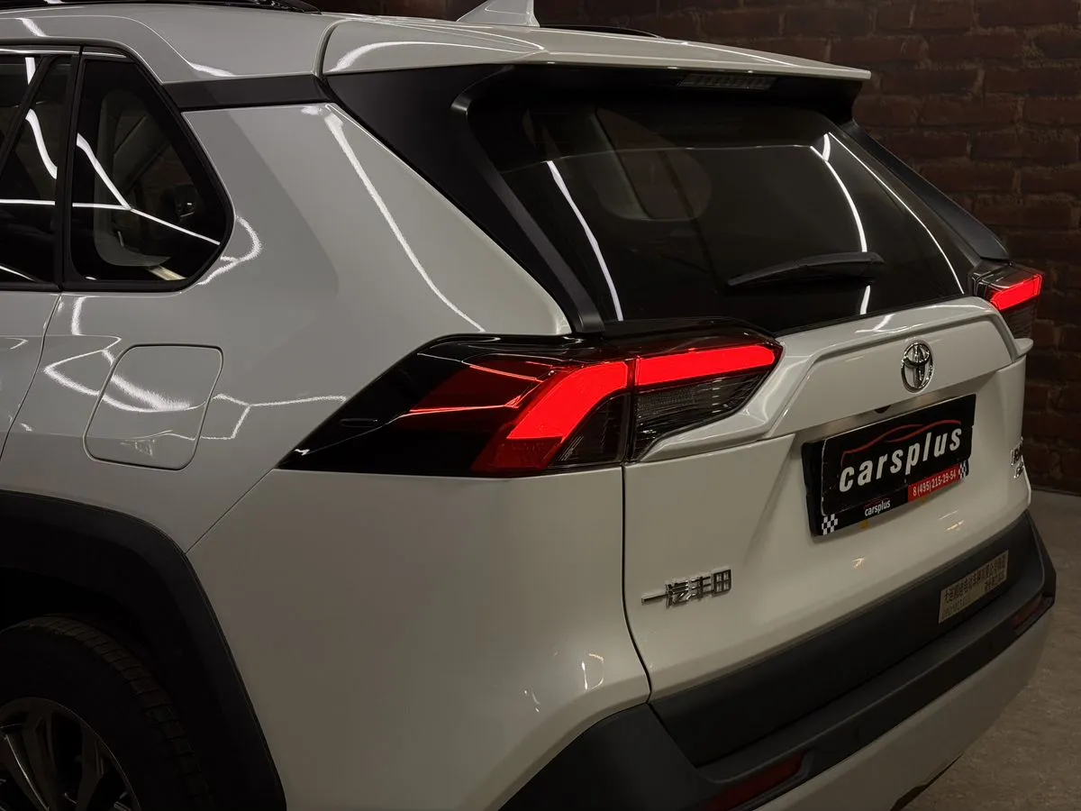 Toyota RAV4, фото 5