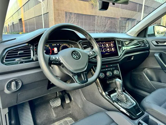 Volkswagen T-Roc 280TSI DSG two-wheel drive Comfort PLUS, фото 4