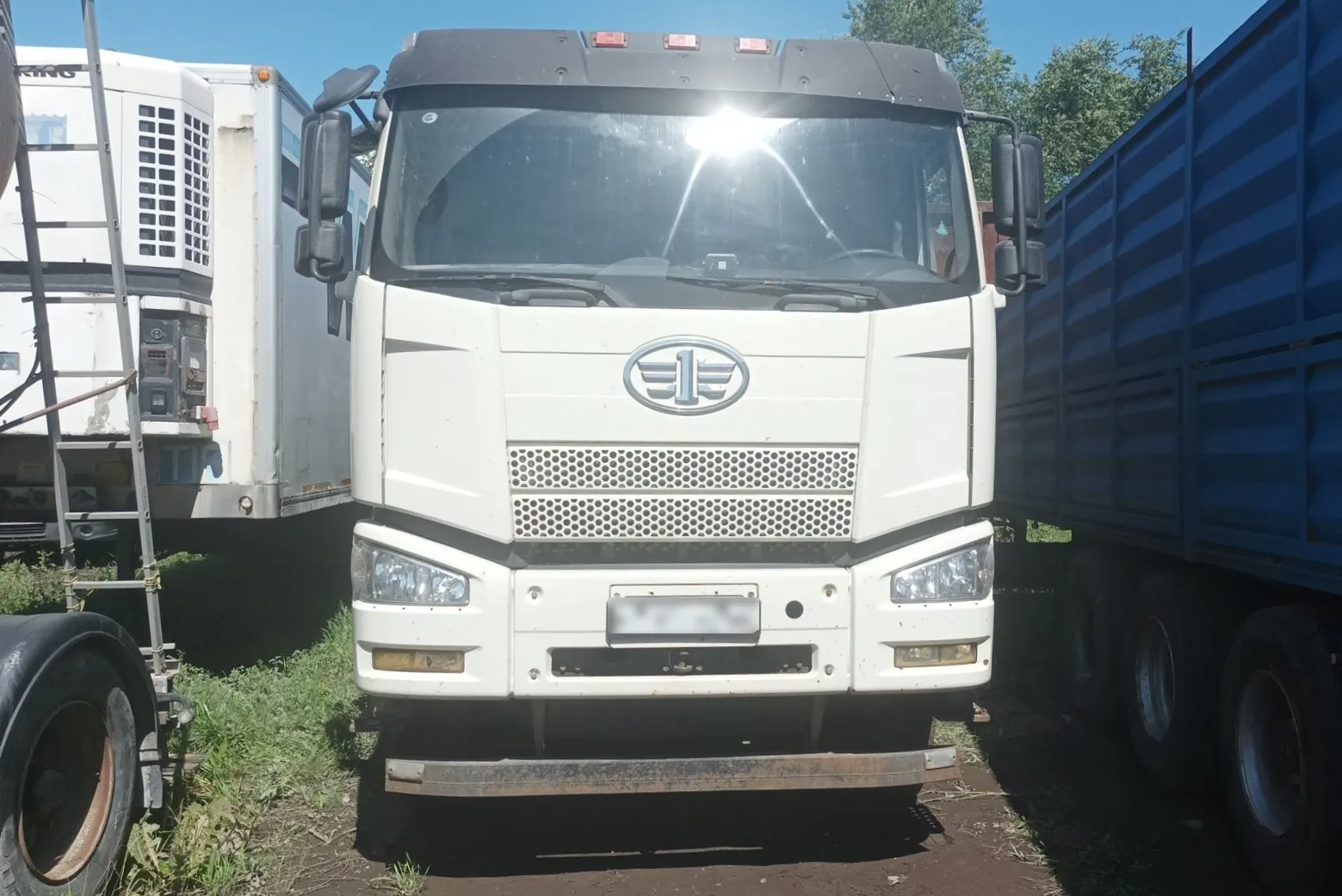 Автомастер 5589* на шасси FAW CA 3250 6x4 Зерновоз, фото 2