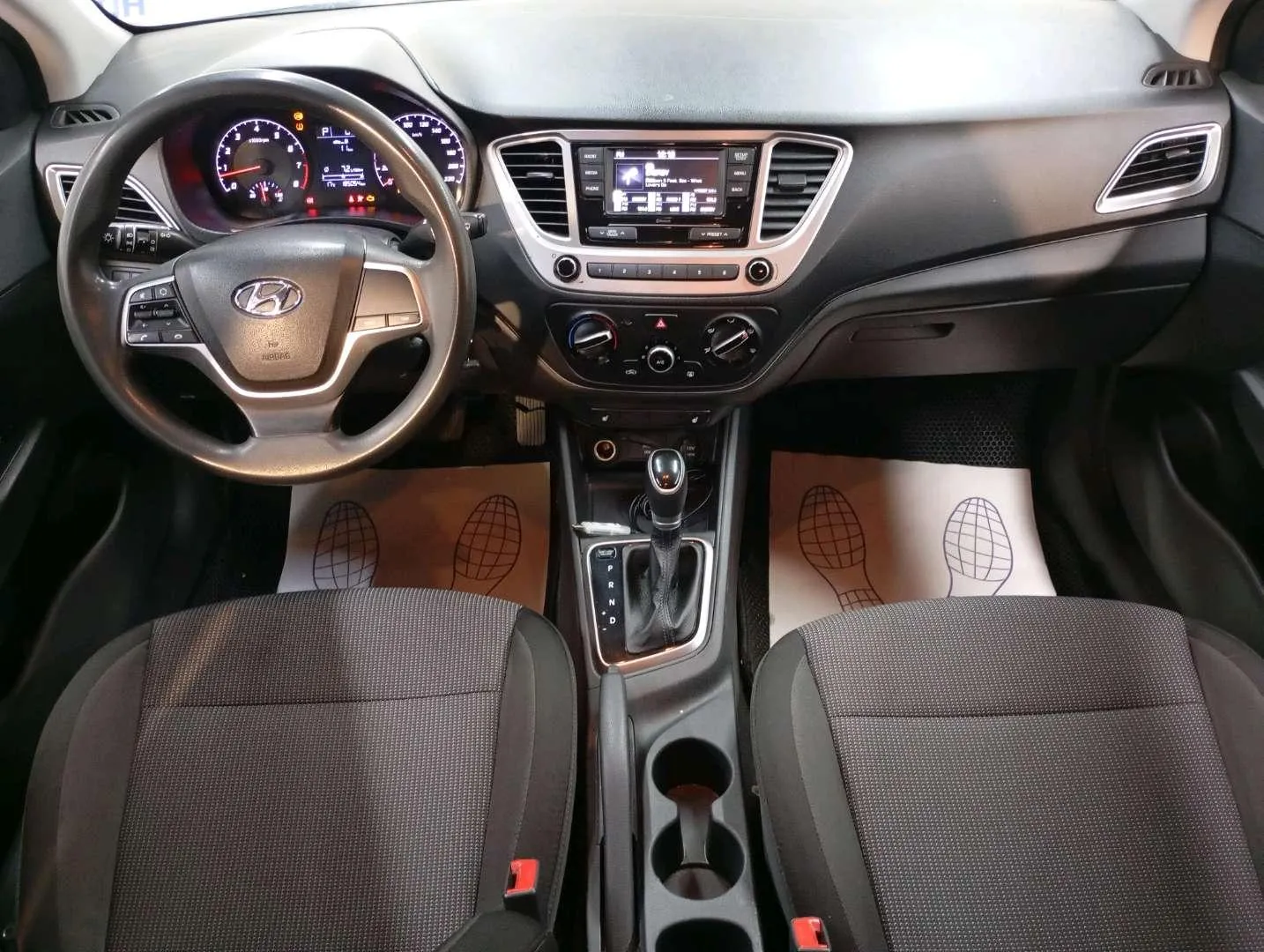 Hyundai Solaris Комфорт 1.6 АТ, фото 5
