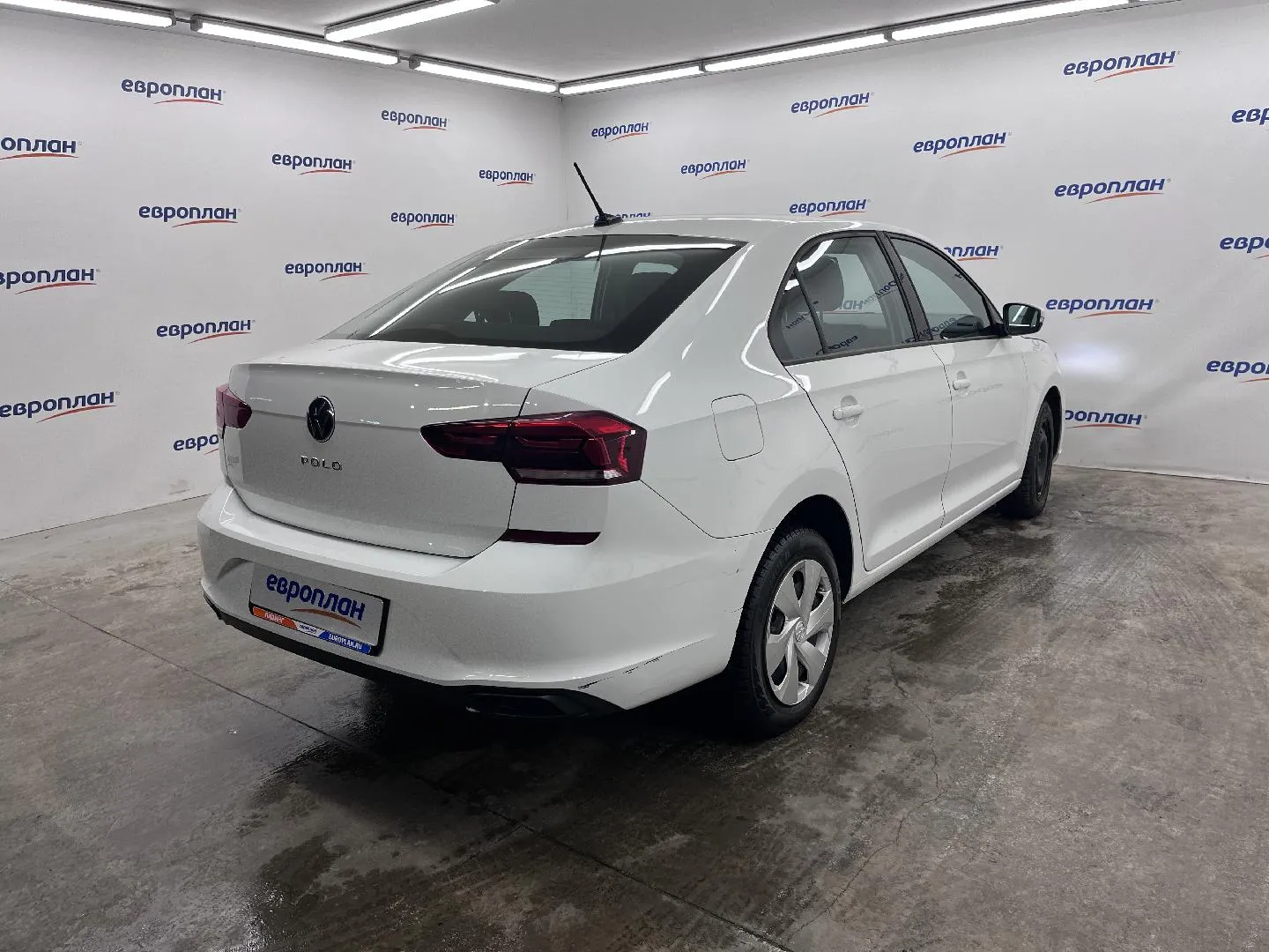 Volkswagen Polo Респект 1.6 110 л.с. АТ, фото 3