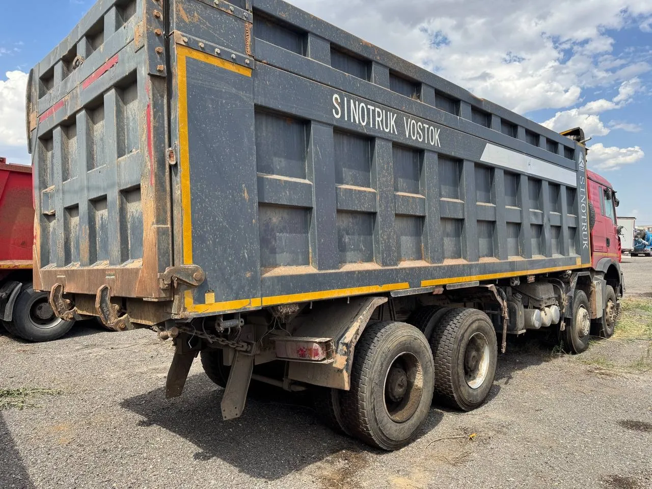 HOWO T5G 8x4 Самосвал, фото 3