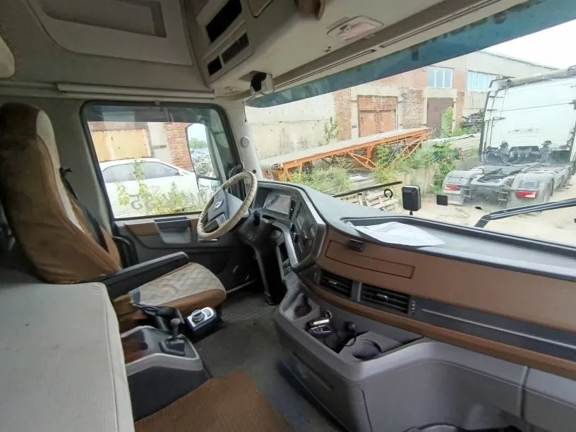 DONGFENG DFH 4x2 Седельный тягач, фото 5