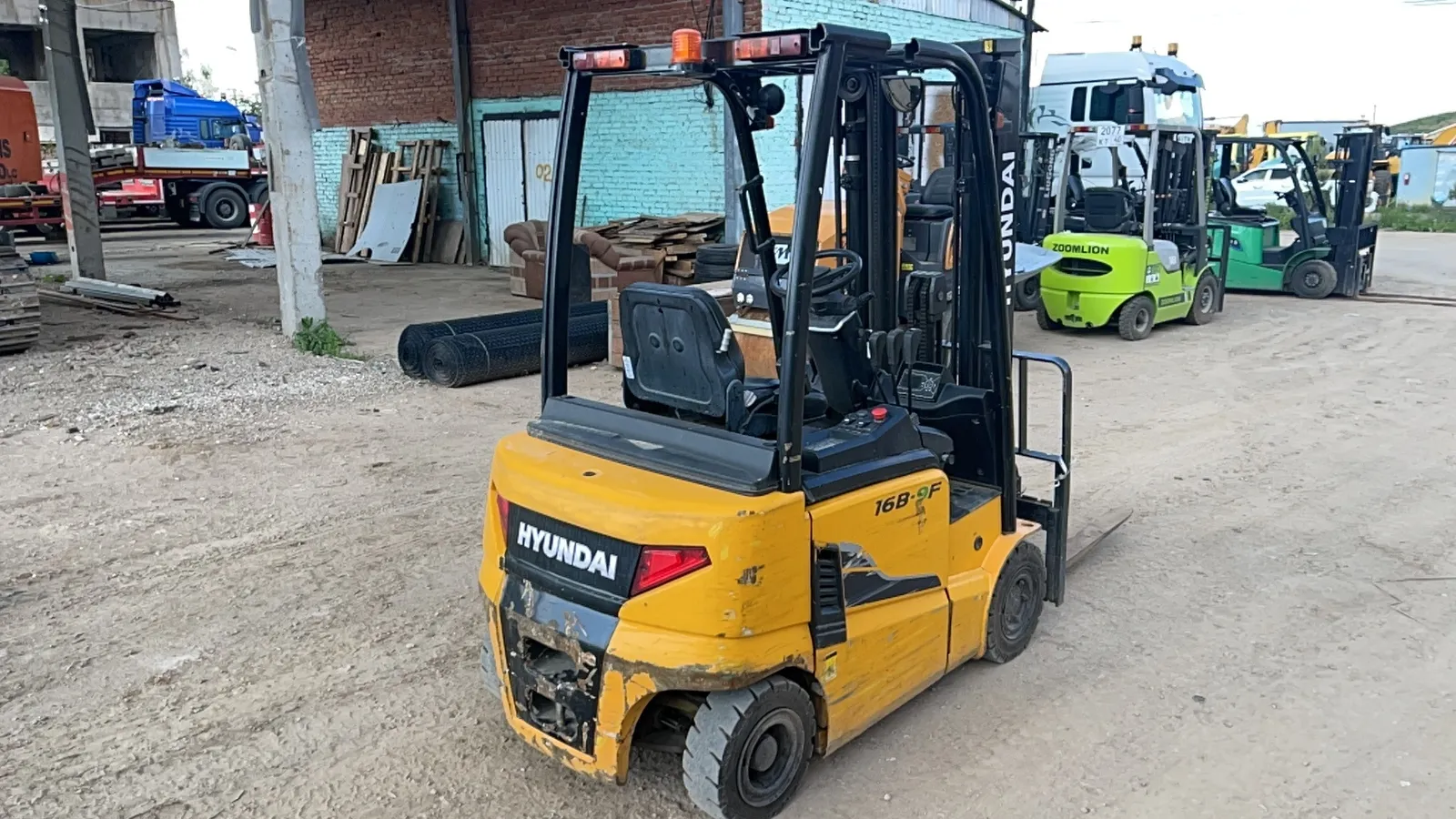 Hyundai 16B Вилочный погрузчик, фото 3