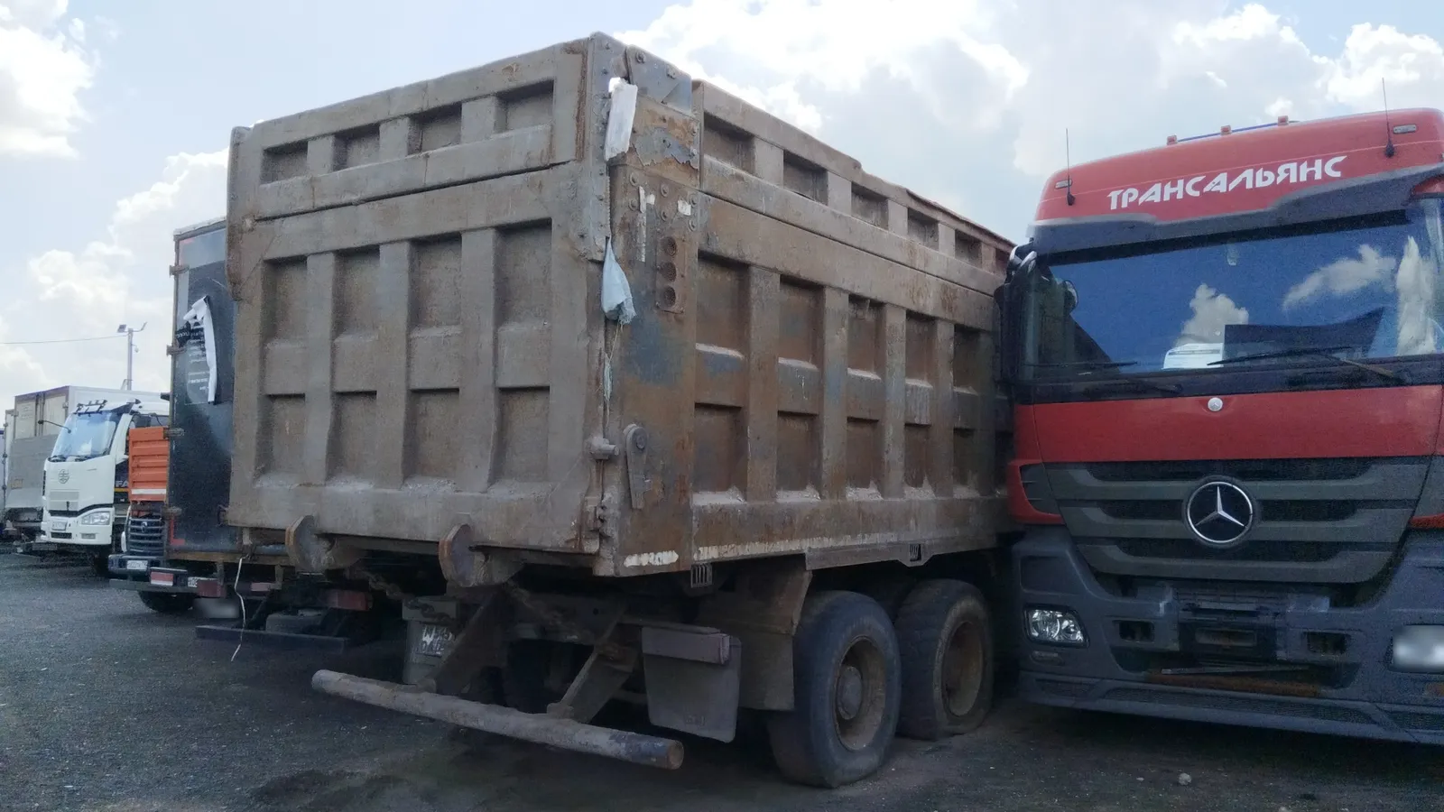 Shacman SX* 8x4 Самосвал, фото 3