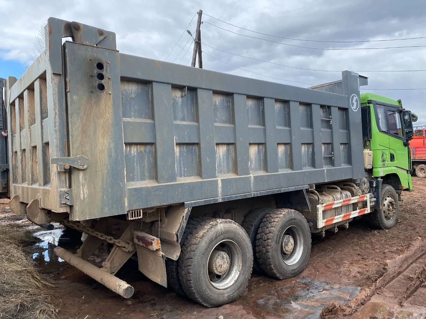 Shacman SX* 6x6 Самосвал, фото 3