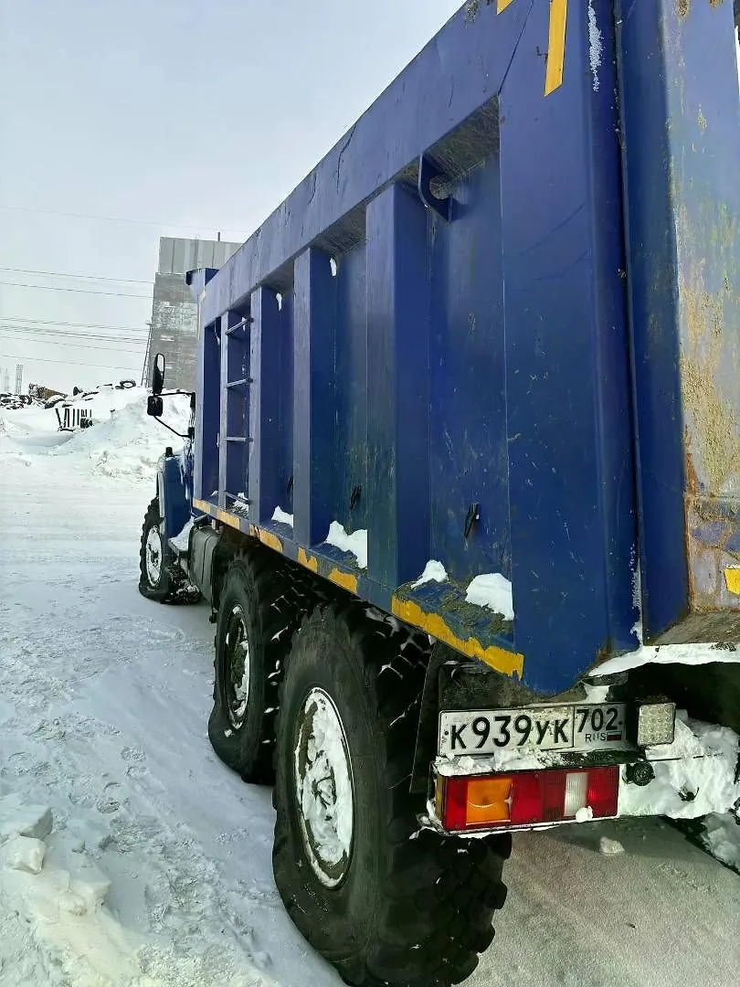 Ural 5557 6x6 Самосвал, фото 5