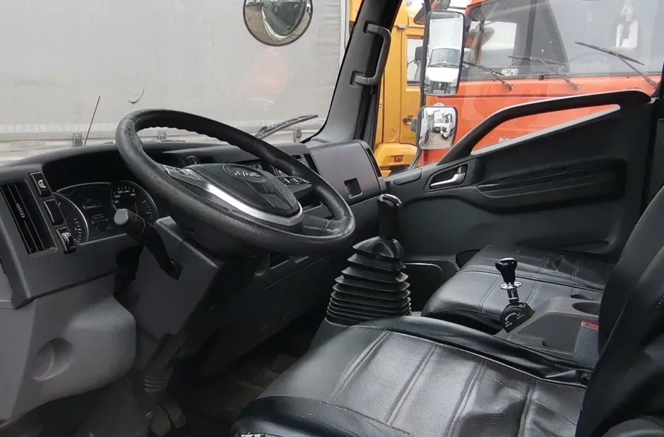 JAC SMA* на шасси JAC N90 4x2 Бортовой с КМУ, фото 5