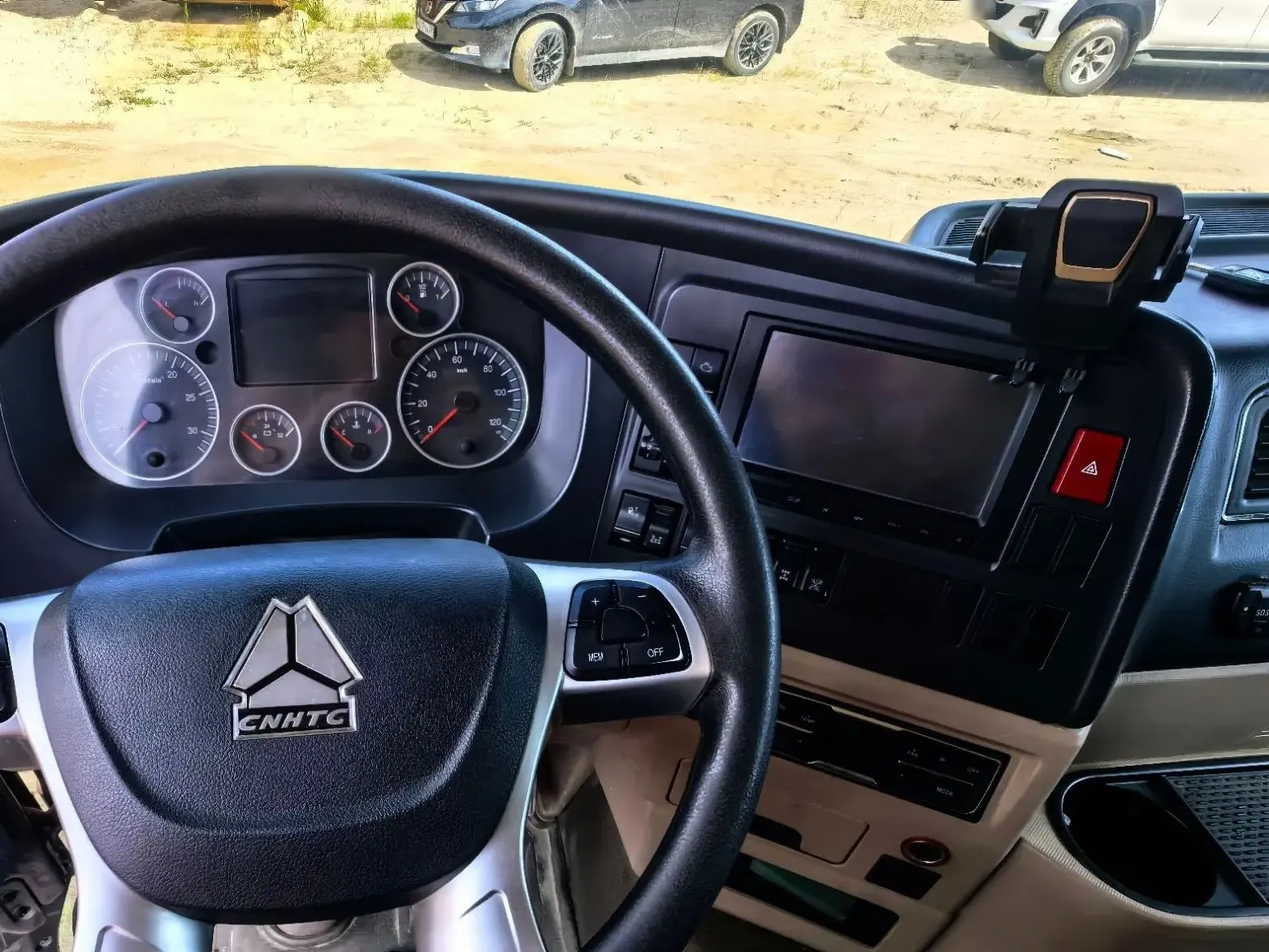 HOWO T5G 6x4 Самосвал, фото 5