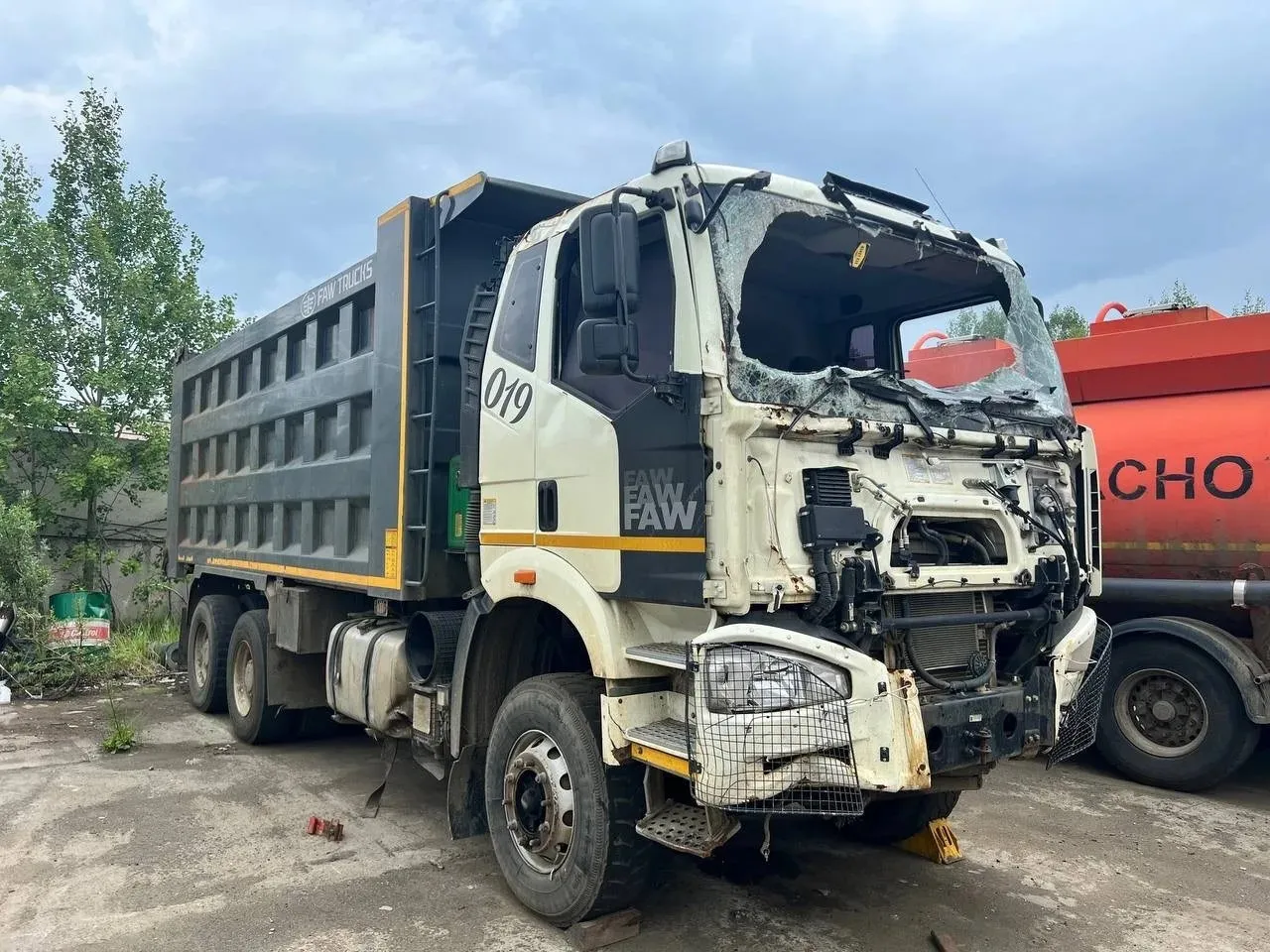 FAW J6* 6x4 Самосвал, фото 2