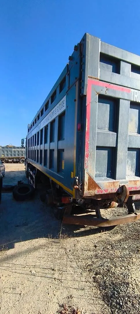 FAW CA 3310 8x4 Самосвал, фото 5
