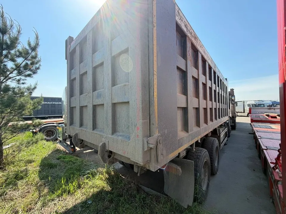 FAW CA 3310 8x4 Самосвал, фото 3