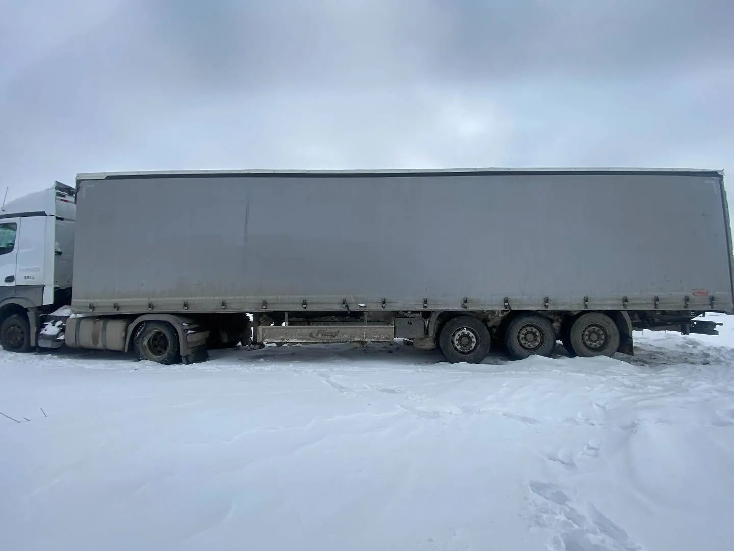 Fliegl SDS* Полуприцеп Шторный/Бортовой, фото 4